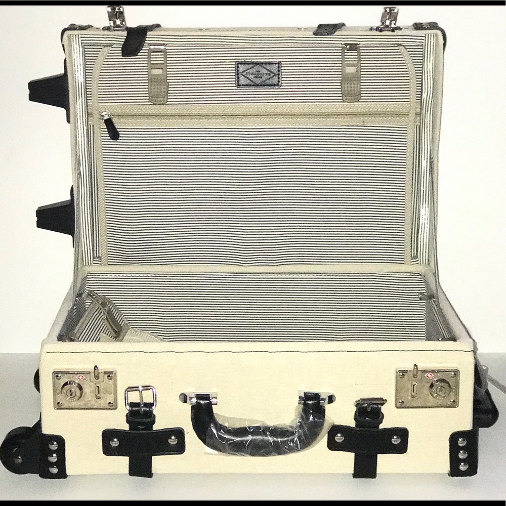 ⭐️ ELUSIVE Steamline - The Editor Series Carryon